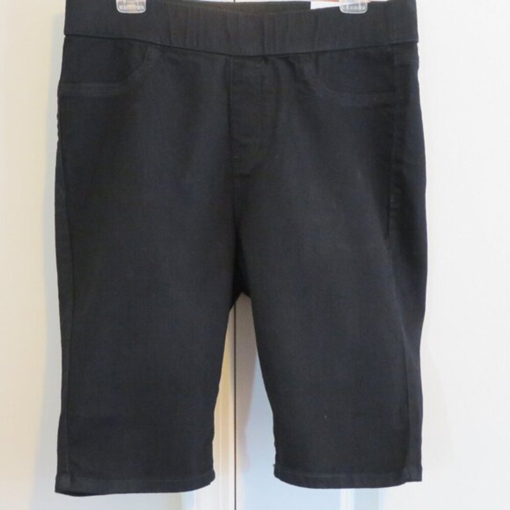 NWT - Pull‎ On American Star Black Shorts Size 12 High Rise No Gap Super Stretch